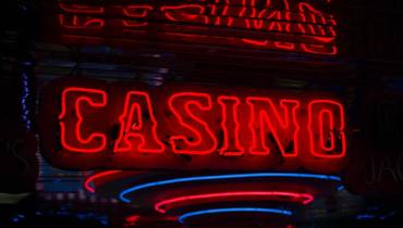 casino-led-sign-night-bitcoin-reshaping-online-casinos-landscape