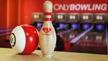 The Different Types of Bowling Pins: What to Know About their Weight and Dimensions 