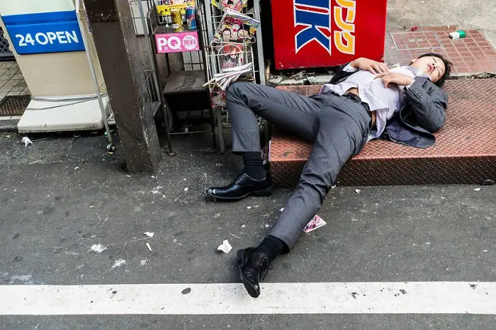 employee_passed_out_drunk_in_the_streets.jpg