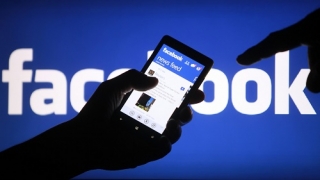 facebook-fake-news_0.jpg