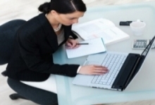 woman researchin g content on laptop_0_0.jpg