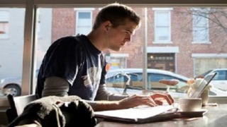 working-in-cafee-shop_0.jpg
