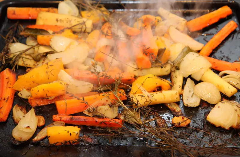 One_tray_oven_roasted_vegetables_festive_foods