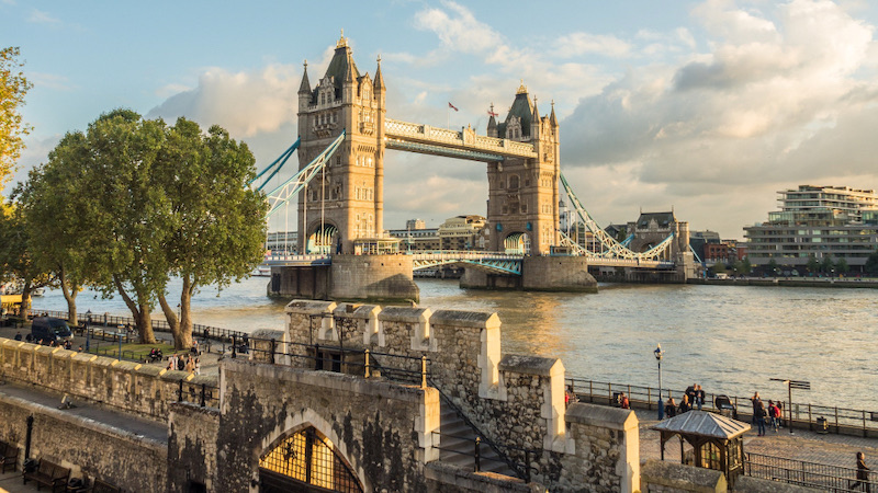 beautiful-shot-tower-bridge-london-uk