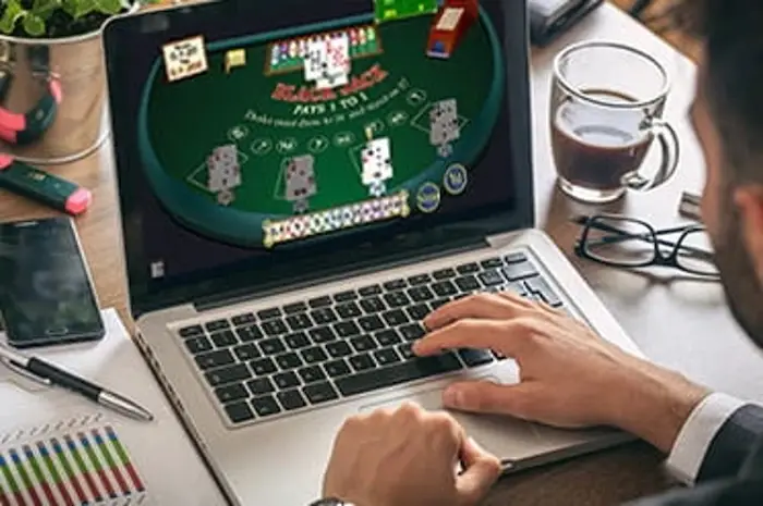 bitcoin-online-casino-player