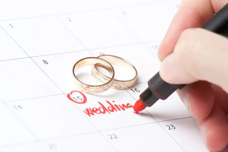 red-marking-pen-mark-wedding-date-calender-off-peak