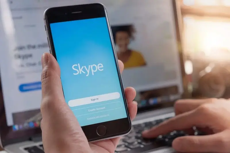 smartphone-Skype-app