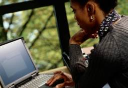Woman laptop writing Importance of Critical Thinking When Writing