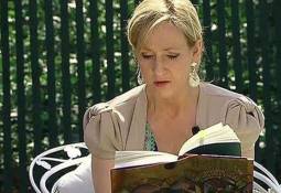 JK Rowling reading book