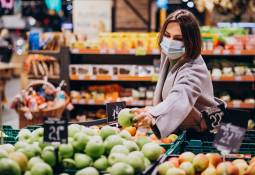 woman-mask-supermarket-shopping-grocery