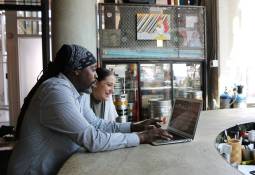 man-woman-laptop-working-with-investors