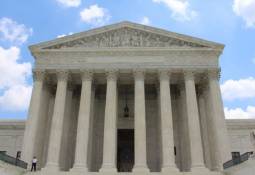 the-us-supreme-court-building-in-dc