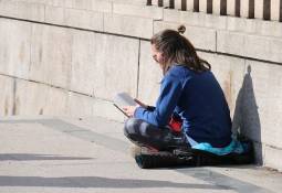 woman-reading-book-outside