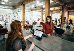 women-store-ai-powered-customer-service