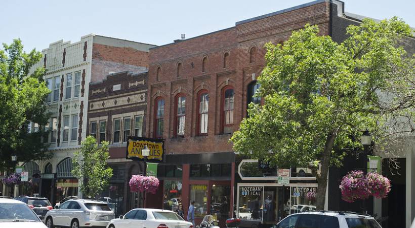 Best US Small Cities to Start a Business (&amp; Types of Businesses to Start)