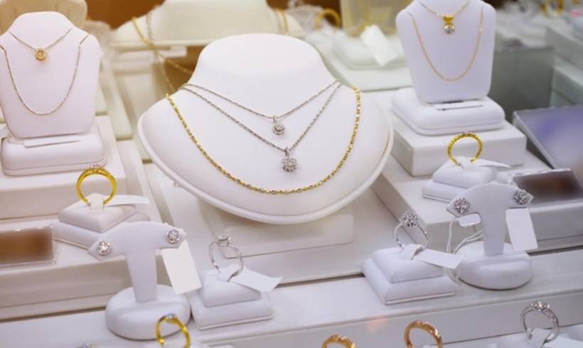Best Jewelry Items for Various Types of Celebrations and Events 