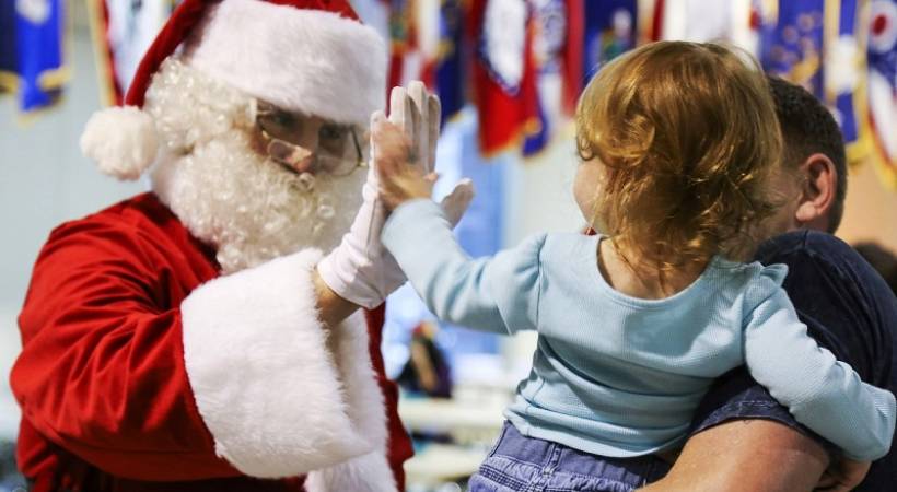 santa_claus_high_five_child_season_christmas_children_kids_red