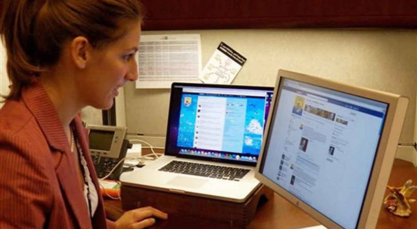 woman-using-laptop-social-media-recruitment