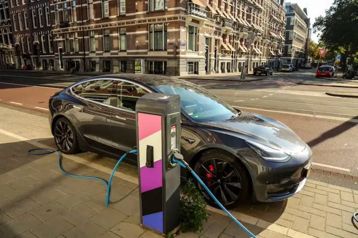 electric-car-at-charging-station