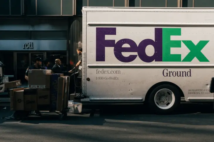 fedex_delivery_track_in_new_york-snail_mail_still_effective_marketing_tactic
