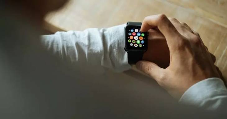Benefits of Smartwatches for Businesspeople Benefits of Smartwatches for Businesspeople