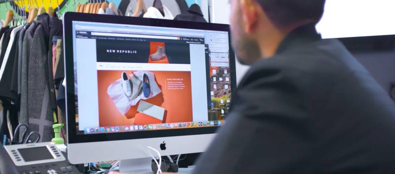 Man iMac Amazon Store Image for Secrets to Running a High-Performing Amazon Advertising Campaign