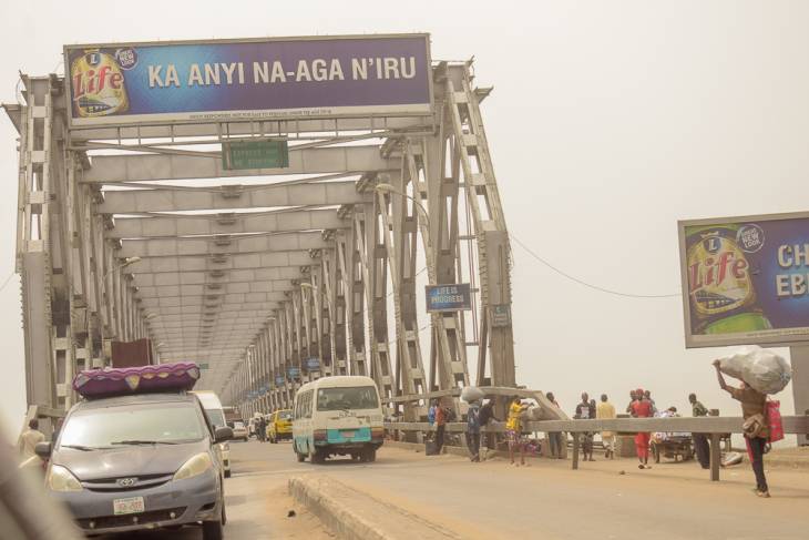 niger_delta_bridge_black_soot_nemployment_environmental_degradation_oil_discovery_curse