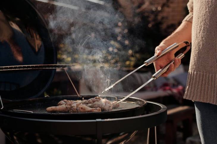 How to Host the Ultimate Backyard BBQ This Summer