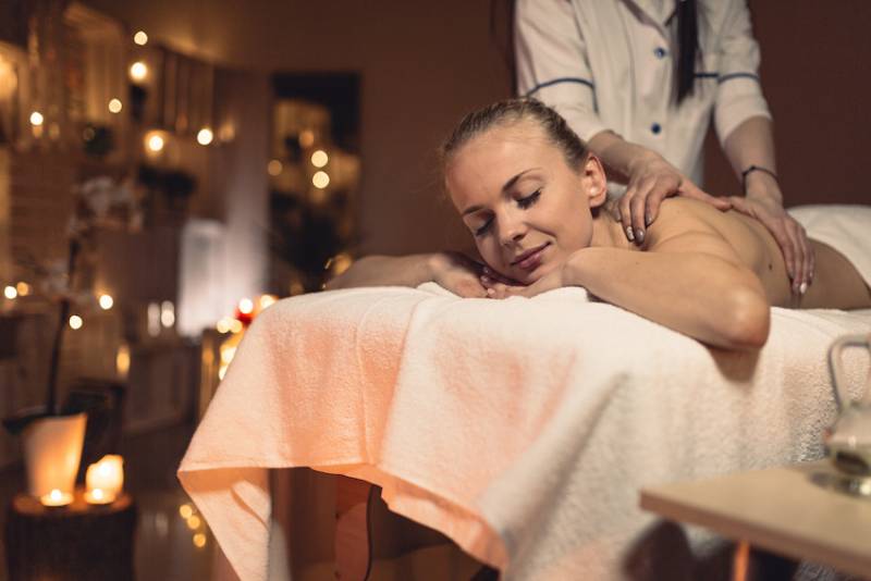 spa-massage-woman