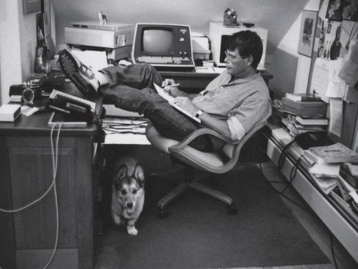 stephen-king-office-writing-quotes-inspiration
