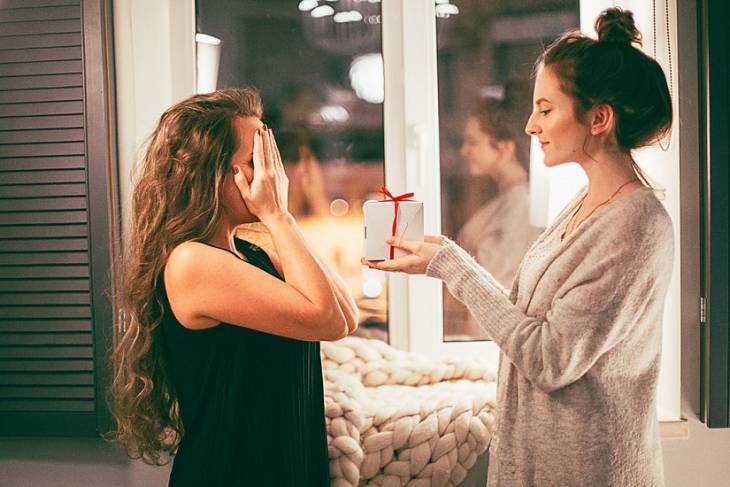 5 Awesome Tech Gifts for Not So Tech Savvy Friends 5 Awesome Tech Gifts for Not So Tech Savvy Friends