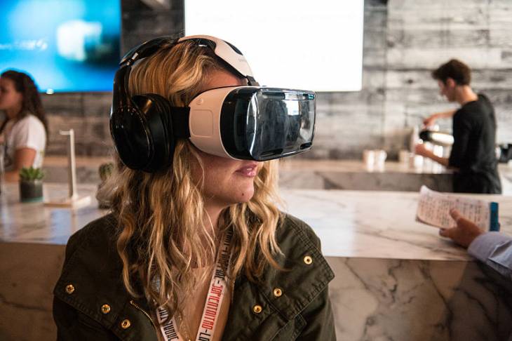 Image for 9 Things to Consider When Buying a VR Headset