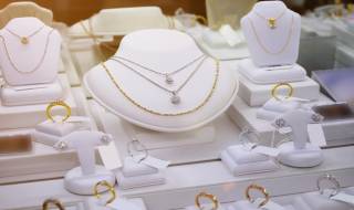 Best Jewelry Items for Various Types of Celebrations and Events 