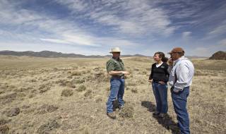 landowner-meeting-biologist-mineral-rights-ownership-benefits