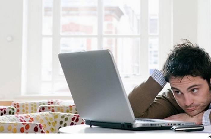 man-truggling-with-procrastination