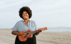 woman-playing-chello-happy-best_musical_instruments_for_beginners