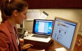 woman-using-laptop-social-media-recruitment