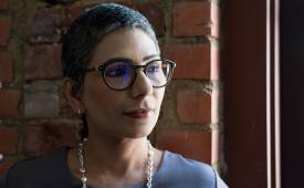 woman-glasses-become-published-author