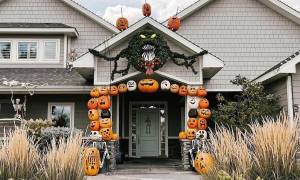 Property_Halloween_Decor_Front_Portch