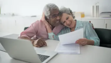 elderly-couple-online-insurance-101