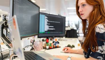 female-software-developer-development-trends