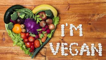 heart-shaped-vegetable-arrangement-i-am-vegan-expert-tips