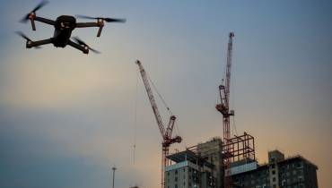 drone-flys-on-site-benefits-in-construction Industry