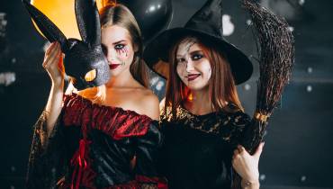 two-girls-halloween-costumes
