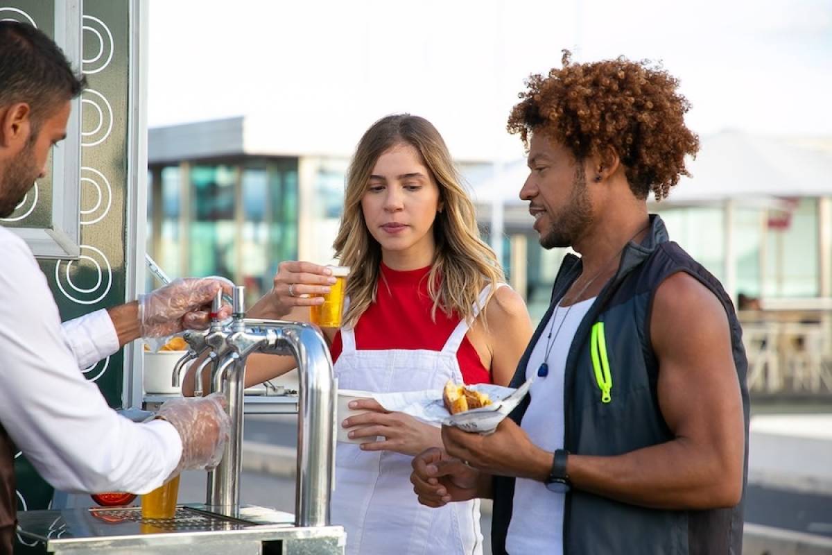 Majority of US Businesses in Food & Beverage Industry Struggling With Labor Shortages