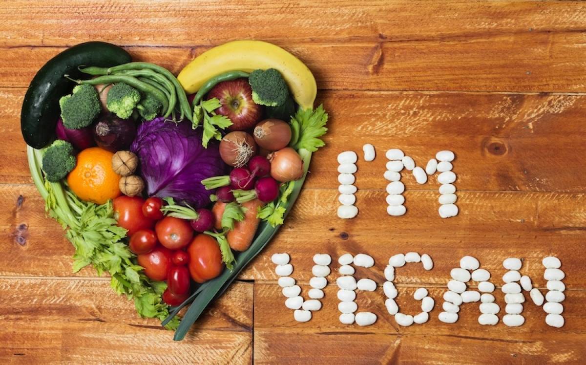 heart-shaped-vegetable-arrangement-i-am-vegan-expert-tips