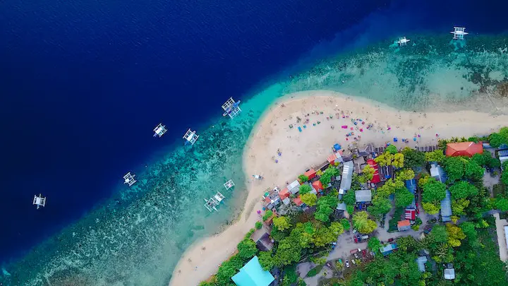 aerial_view_of_a_shore_and_body_of_water_in_philippines