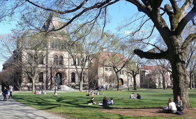 brown_university_sayles_hall.jpg