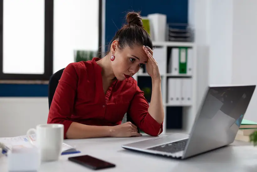 businesswoman-sitting-startup-unsuccessful-sad-looking-laptop-screen-entrepreneur-fail.jpg