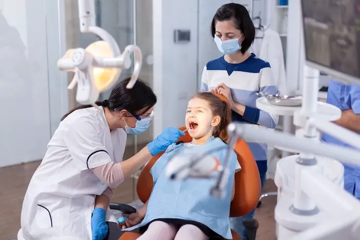 dentist-child-patient-and-mother.jpg